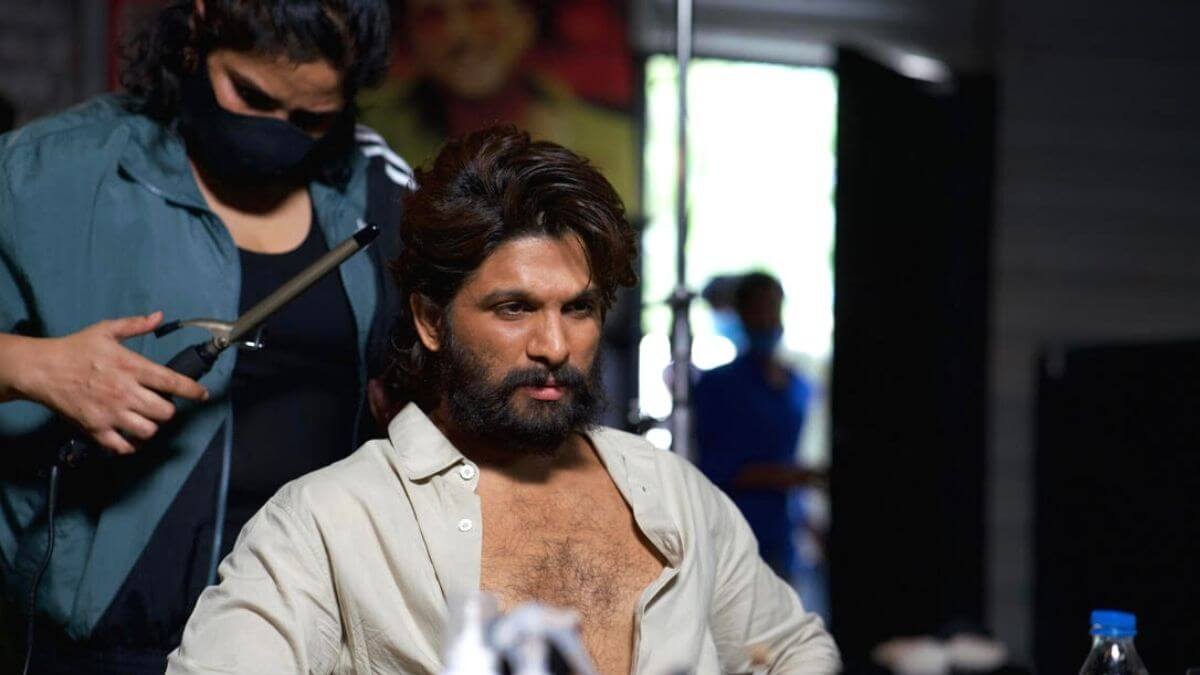 Pushpa's looks leave fans spellbound as the film breaks box-office ...